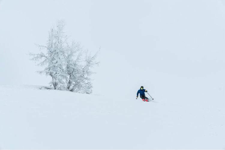 Čo je rocker profil na lyžiach?