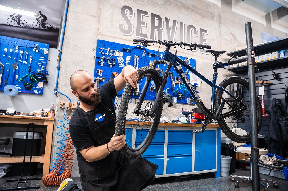 Kontrola a servis komponentov