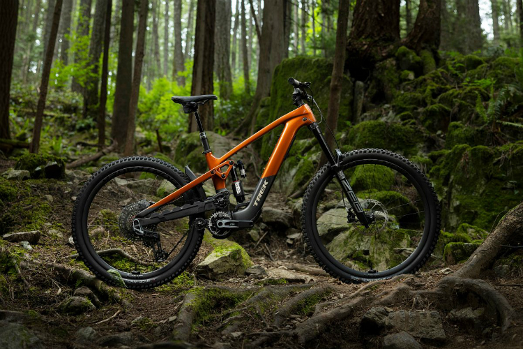 Trek Slash+ – Nový elektrický enduro stroj