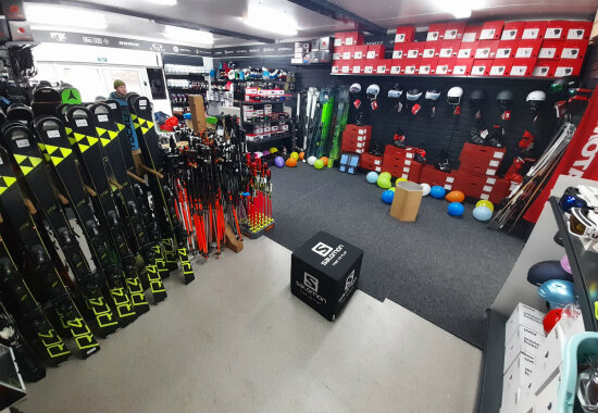 Požičovňa lyží, skialpov a snowboardov