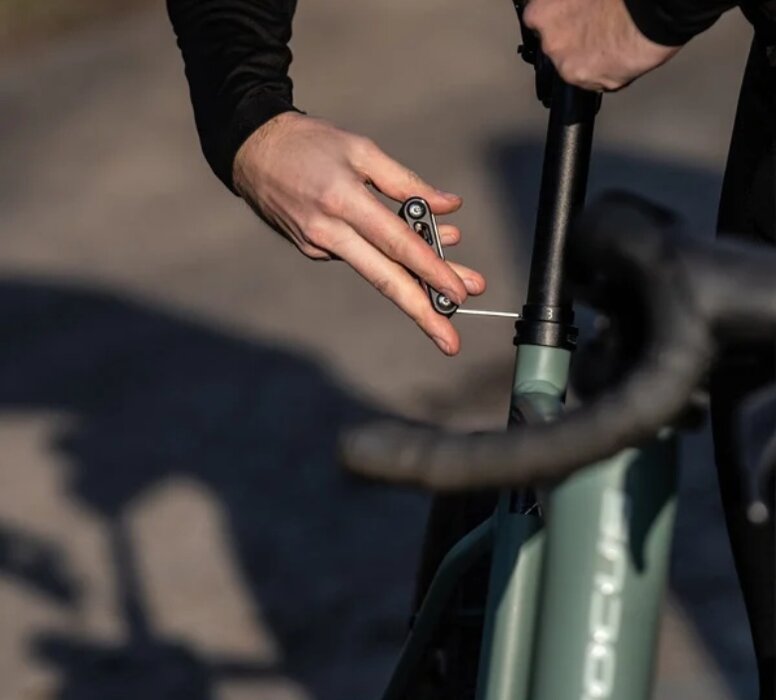 Sedlovka TopPost 400 čierna