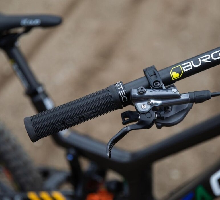 Pedále Shimano MTB M520 SPD Čierna + Zarážky SM-SH51