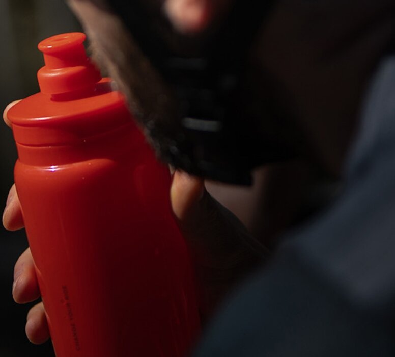 Flaša Elite Fly Modrá/Čierne Logo