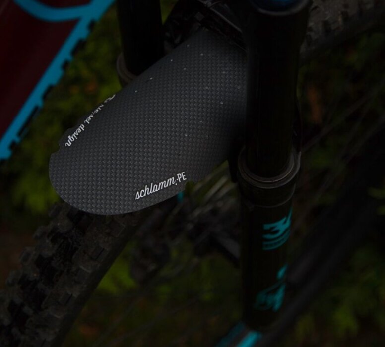 Blatník Rie:sel Design Rit:Ze Stickerbomb