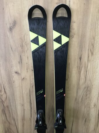 Testované lyže Fischer RC4 WC SC 19/20