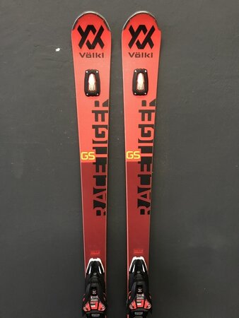 Testované lyže Völkl Racetiger GS 19/20