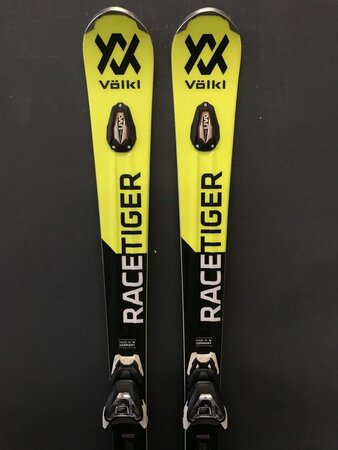 Testované lyže Völkl Racetiger SC 18/19