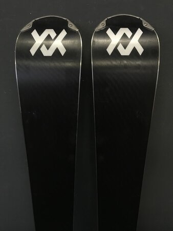 Testované lyže Völkl Racetiger SC 18/19