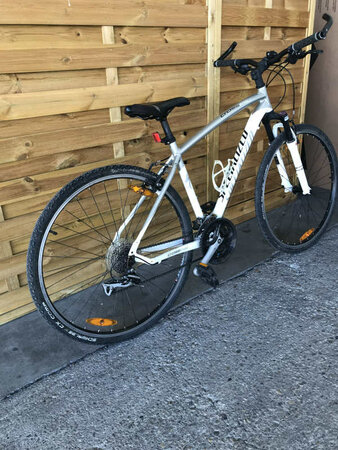 Bazárový krosový bicykel Specialized crosstrail