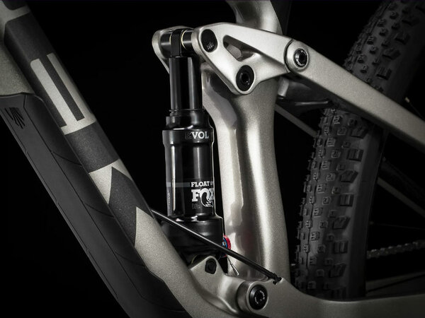 Bicykel Trek Top Fuel 9.7 Metallic Gunmetal/Dnister Black 2021