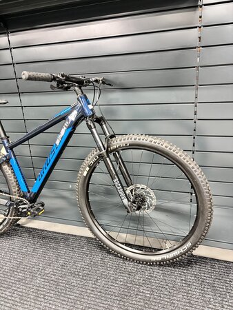 Testovaný bicykel Ghost Nirvana Universal 29 Navy Blue/Dirty Blue 2022