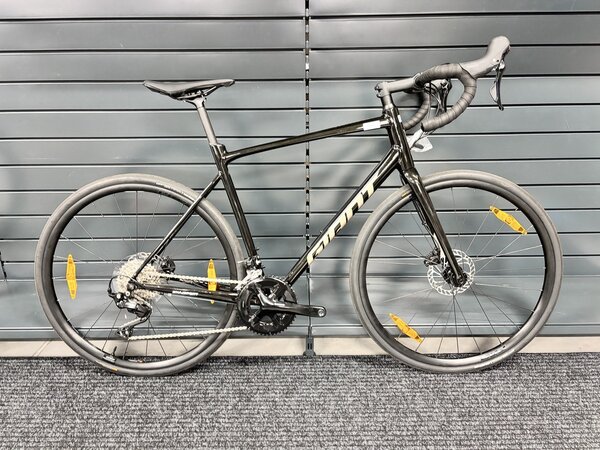 Testovaný bicykel Giant Contend AR 1 Panther 2024