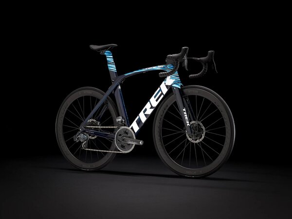 Bicykel Trek Madone SLR 7 eTap Narvy Carbon Smoke/Blue 2021