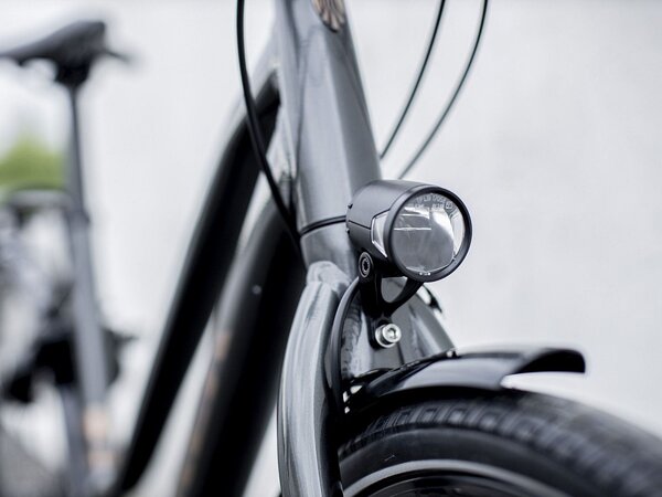 Bicykel Trek District 4 Equipped Stagger Lithium Grey 2023