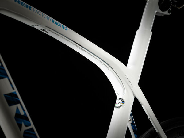 Bicykel Trek Domane SLR 7 Trek White/Blue 2021