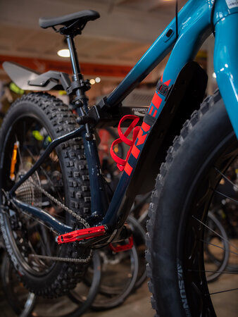 Bicykel Trek Farley 5 Nautical Navy to Teal Fade 2022