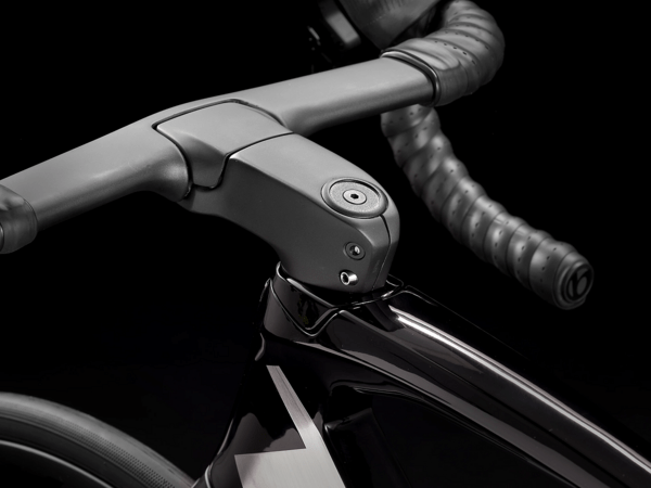 Bicykel Trek Madone SLR 6 eTap Gen 6 Dark Prismatic/Trek Black 2022