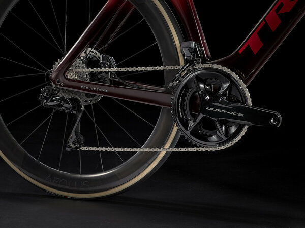 Bicykel Trek Madone SLR 9 Gen 7 Metallic Red Smoke to Red Carbon Smoke 2024