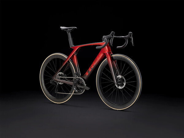 Bicykel Trek Madone SLR 9 Gen 7 Metallic Red Smoke to Red Carbon Smoke 2024