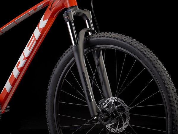 Bicykel Trek Marlin 5 Radioactive Red E 2023