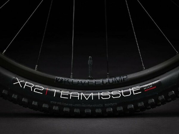 Bicykel Trek Procaliber 9.6 Volt/Raw Carbon 2022