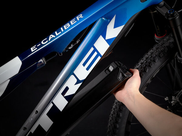 Elektrobicykel Trek E-Caliber 9.8 GX Gloss Alpine Navy Smoke/White 2021