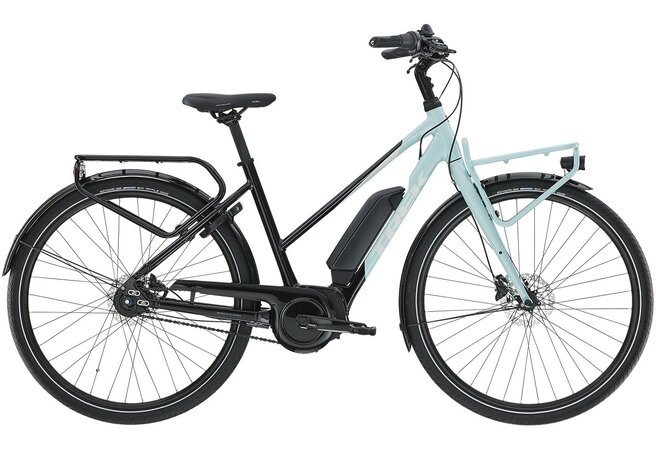 Elektrobicykel Trek District+ 2 Stagger 500Wh Trek Black and Nimbus Blue 2022