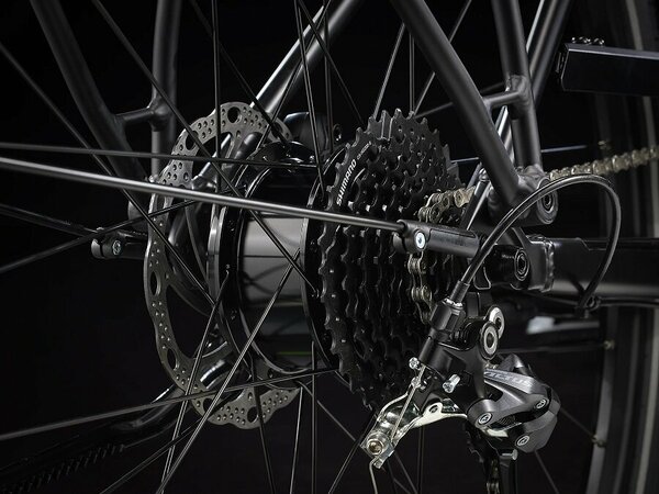 Elektrobicykel Trek FX+ 2 Stagger Satin Trek Black 2023