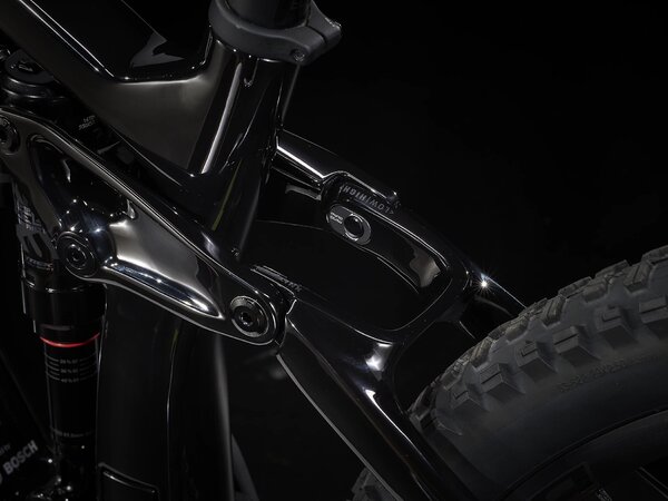 Elektrobicykel Trek Rail 9.8 XT Black/Marigold to Red Fade 2022