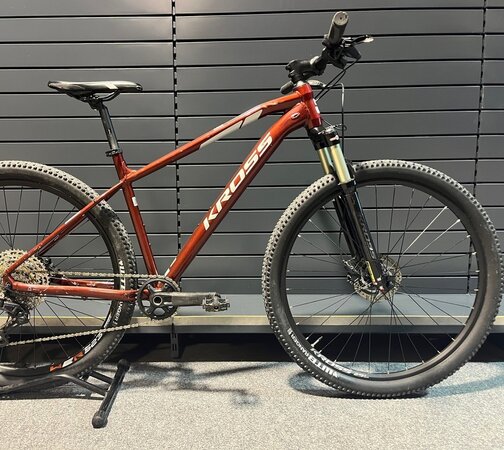 Testovaný Bicykel Kross Level 6.0 Ruby/Silver Glossy 2022