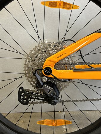 Testovaný bicykel Trek Fuel EX 5 Lithium Grey/Marigold 2023