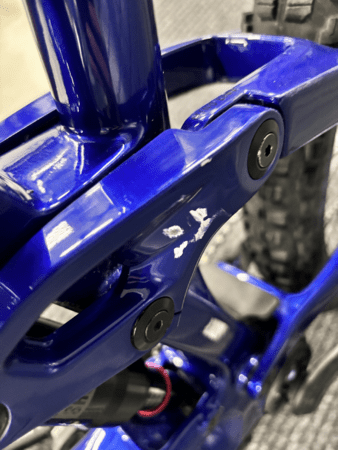 Testovaný elektrobicykel Trek Fuel EXe 9.5 Hex Blue 2023