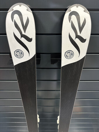 Používané lyže K2 Supersecret