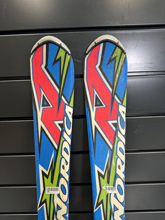 Používané lyže Nordica Team Race