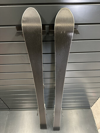 Používané lyže Seven Summits Girly T2