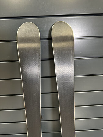 Používané lyže Seven Summits Team T2