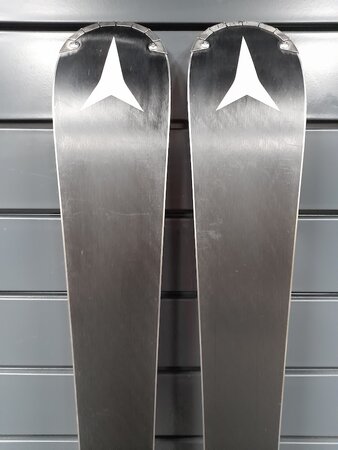 Testované lyže Atomic Redster S9 Revo S 23/24 T1