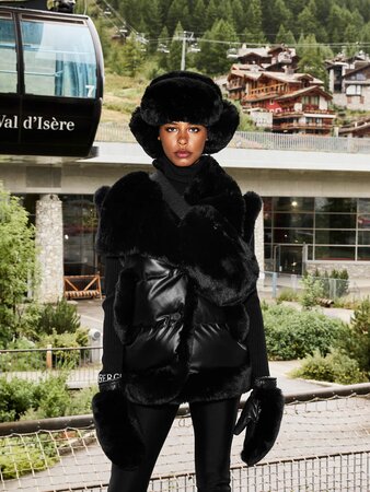 Čiapka Goldbergh Cher Fluffy Aviator Hat Black 24/25