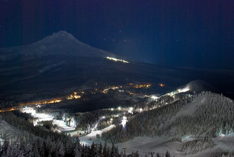 Nočné lyžovanie je zážitok
