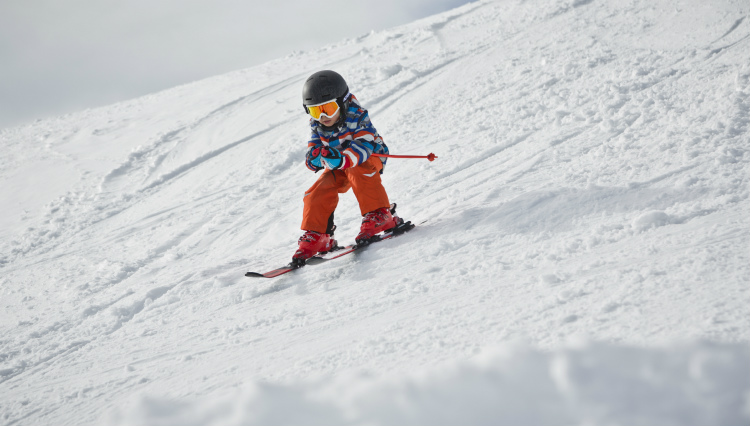 kúpiť alebo požičať lyžiarsku výstroj pre deti